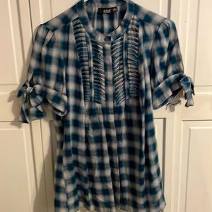 Gingham/ plaid button down shirt